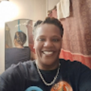 Meet your Posher, Cassandra